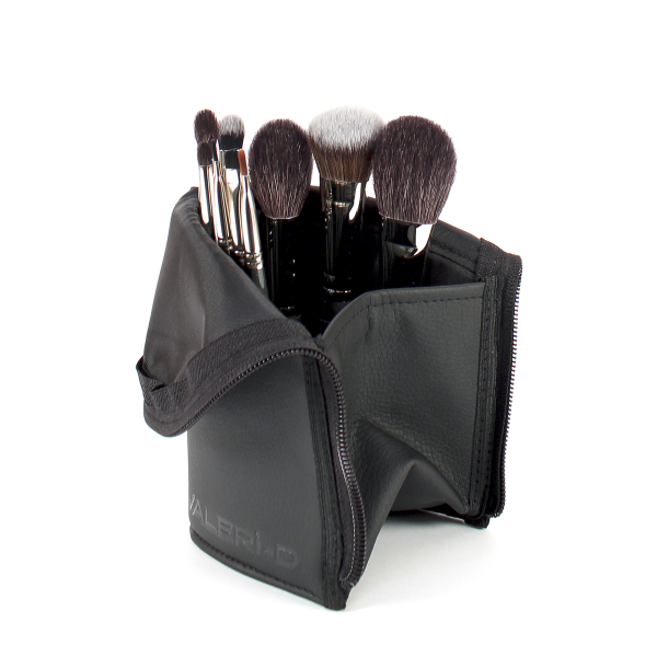 BG футляр бел фон1 BG футляр бел фон1